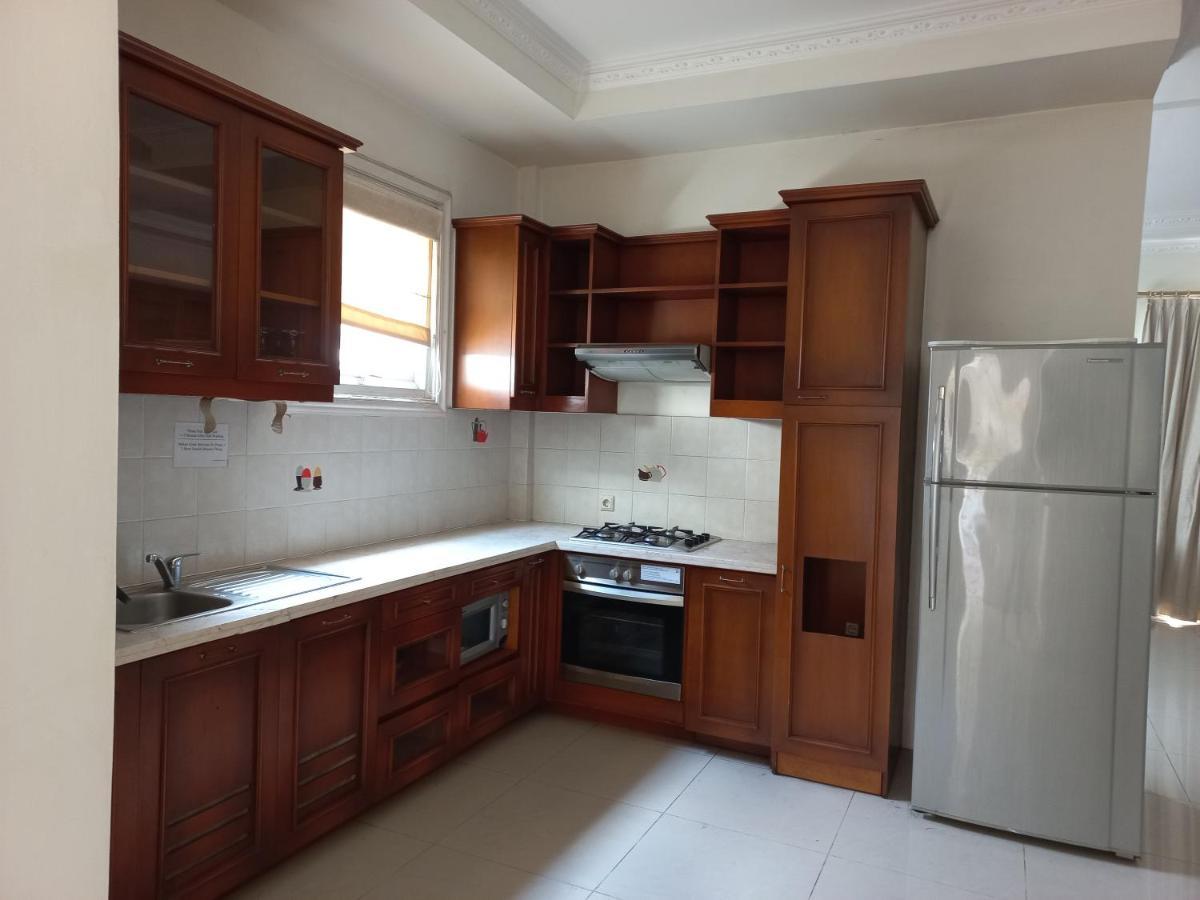 Margot Apartment Pondok Indah Jakarta Eksteriør billede