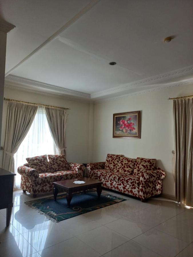 Margot Apartment Pondok Indah Jakarta Eksteriør billede